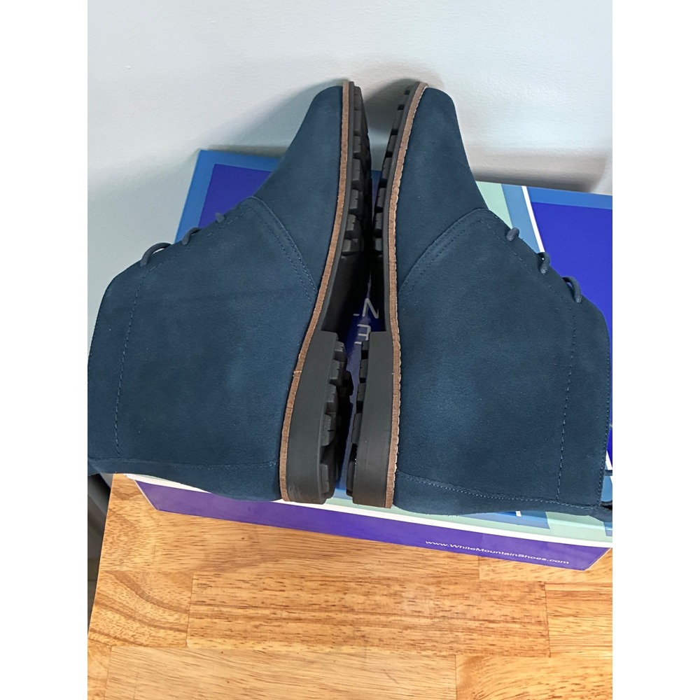 White Mountain Auburn Navy Suede Leather Lace Up Ankle Lug Booties - Size 9 - Picture 8 of 14